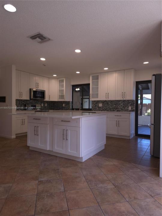 2159 Baton Rouge, Weston, Флорида 33326, Соединенные Штаты