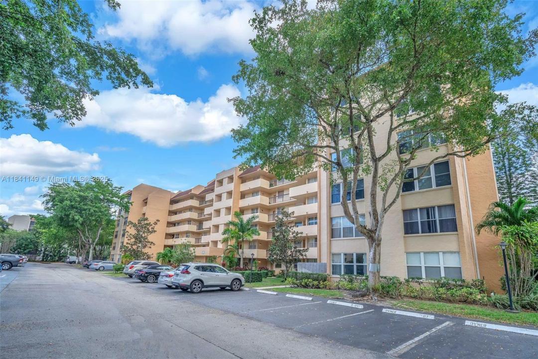 3671 Environ Blvd, Lauderhill, Florida 33319
