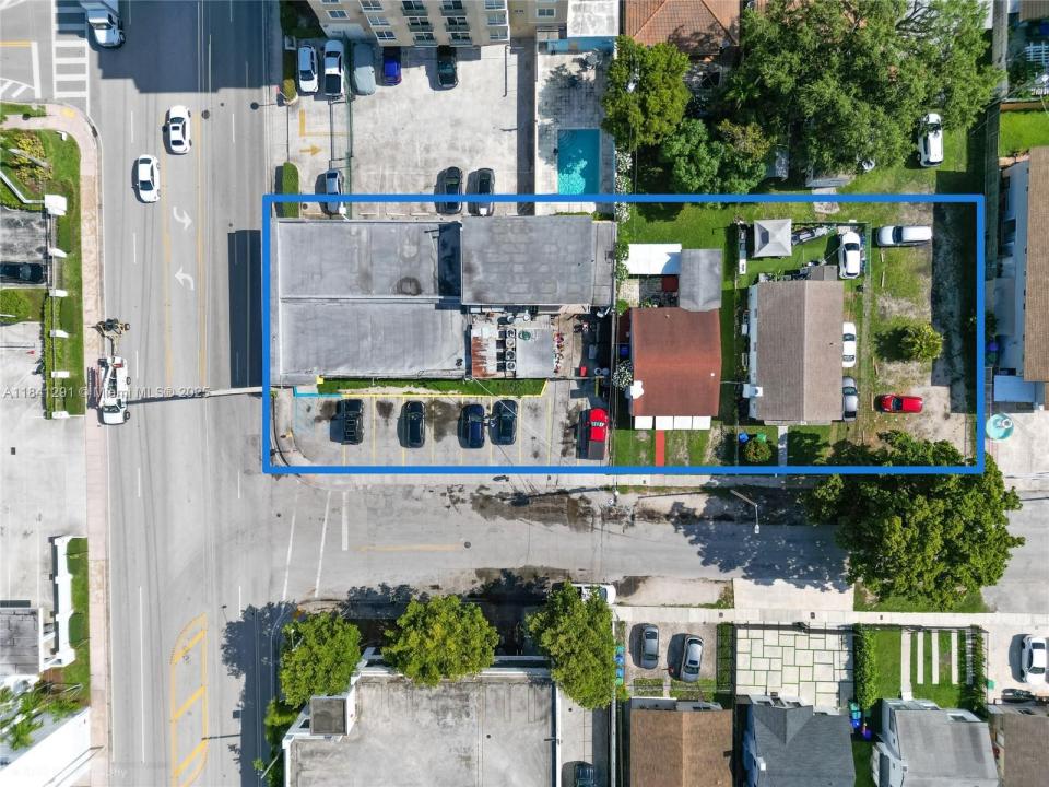 2537 SW 37th Ave, Miami, Florida 33133, Estados Unidos