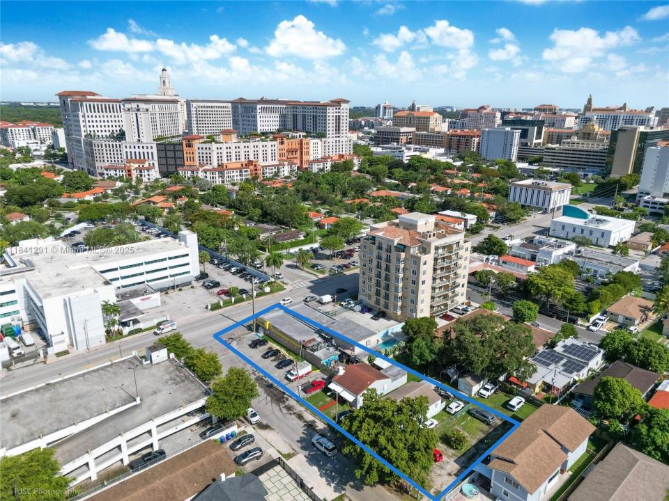 2537 SW 37th Ave, Miami, Florida 33133, Estados Unidos