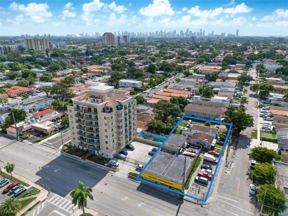 2537 SW 37th Ave, Miami, Florida 33133, Estados Unidos