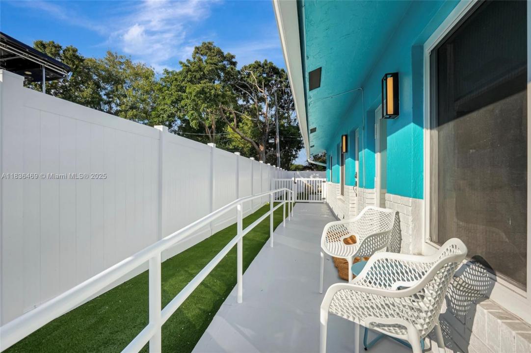 1319 SW 30th St B, Fort Lauderdale, 佛罗里达州 33315, 美国