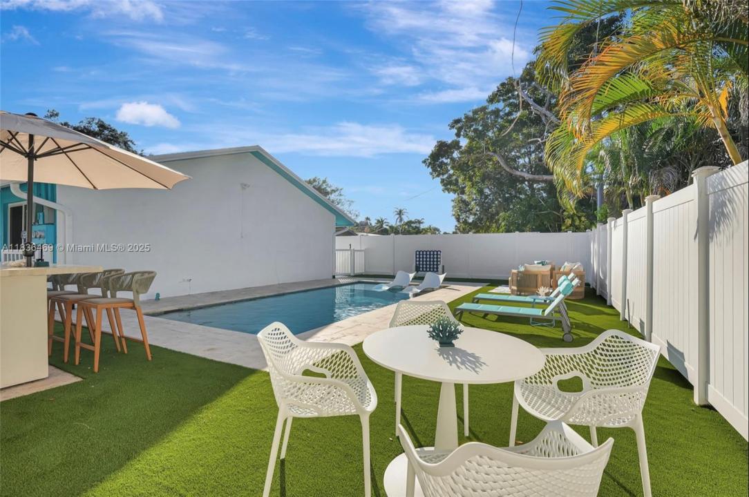 1319 SW 30th St B, Fort Lauderdale, 佛罗里达州 33315, 美国