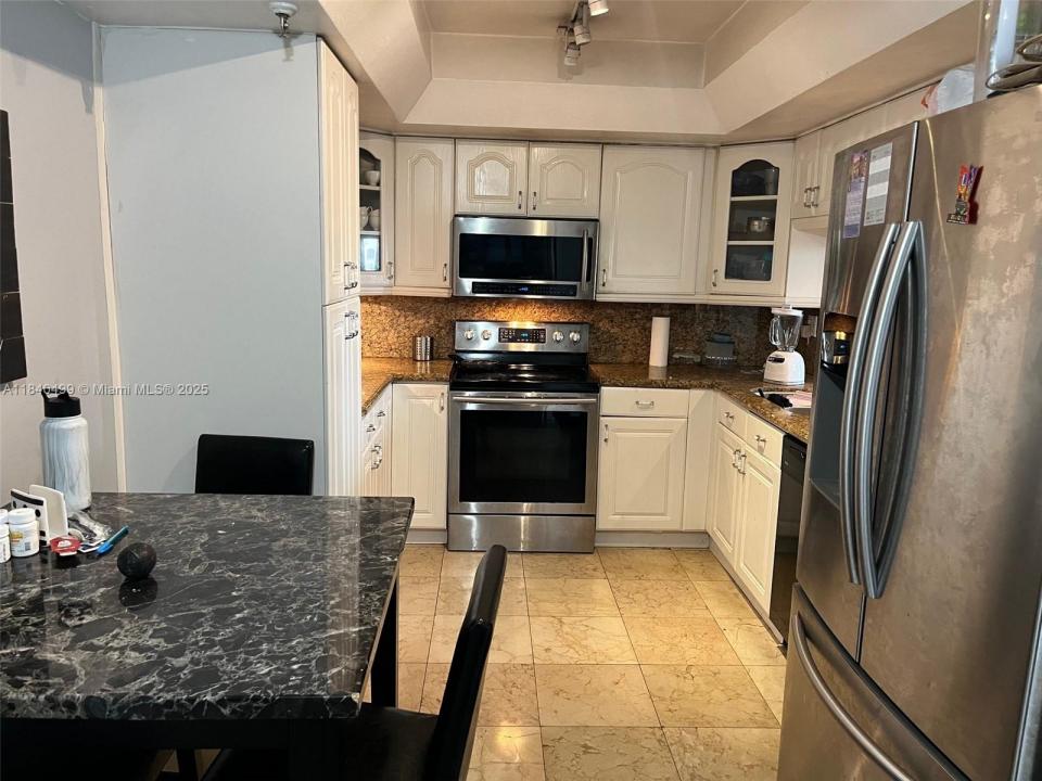 520 Brickell Key Dr A610, Miami, Florida 33131, Estados Unidos