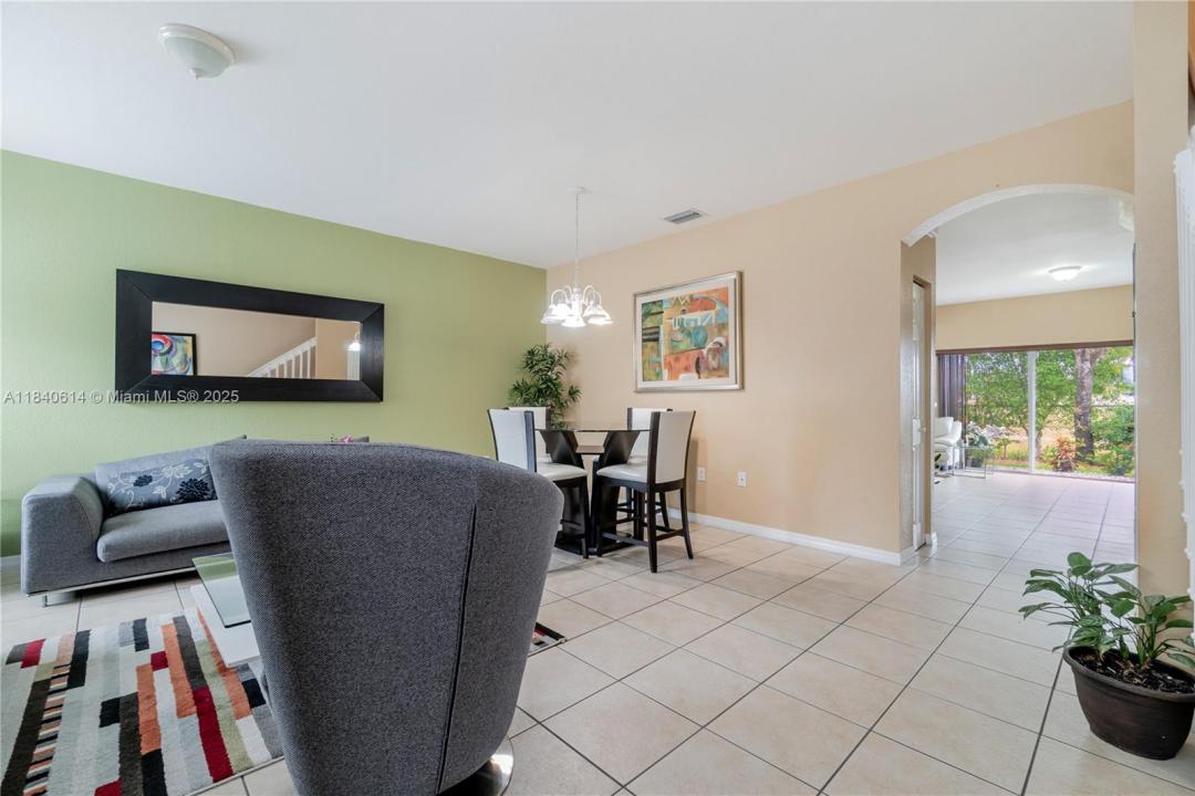 14053 SW 49th St 7, Miramar, Florida 33027, Amerika Birleşik Devletleri