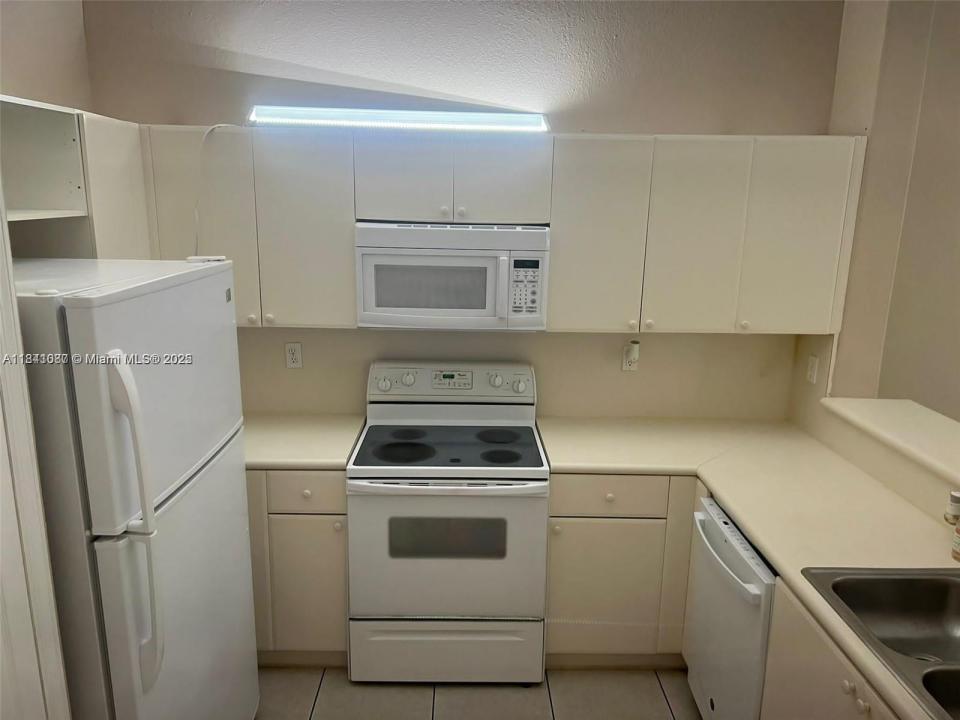 1666 SE 27th Ct 208, Homestead, Florida 33035, Estados Unidos