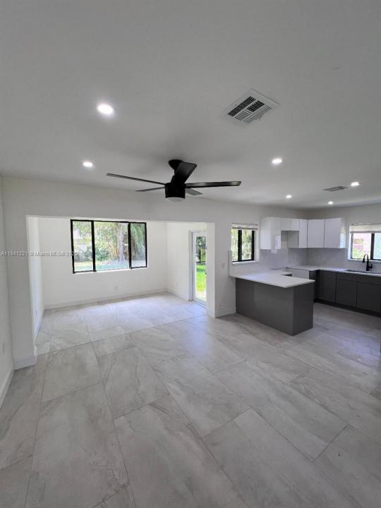 1718 bayshore blvd, Clearwater, Floride 34698, États-Unis