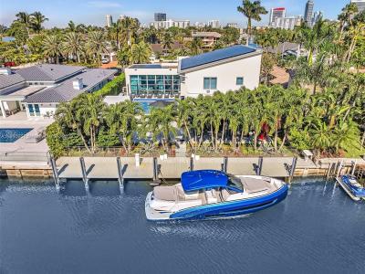 307 Holiday Dr, Hallandale Beach, Florida 33009, USA