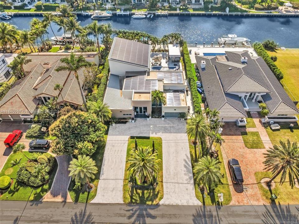 307 Holiday Dr, Hallandale Beach, Флорида 33009, Соединенные Штаты