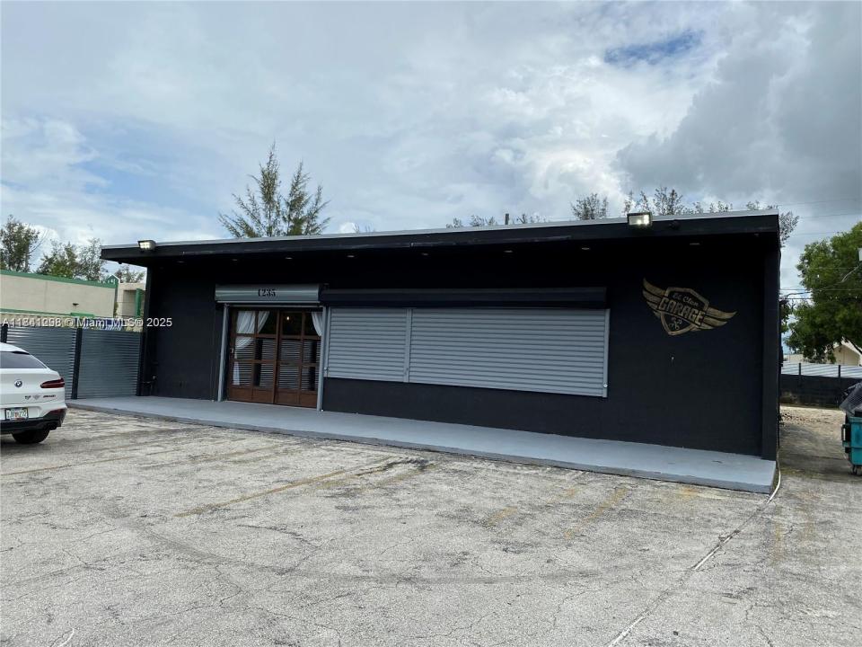1235 NW 103rd St, Miami, Floride 33147, États-Unis