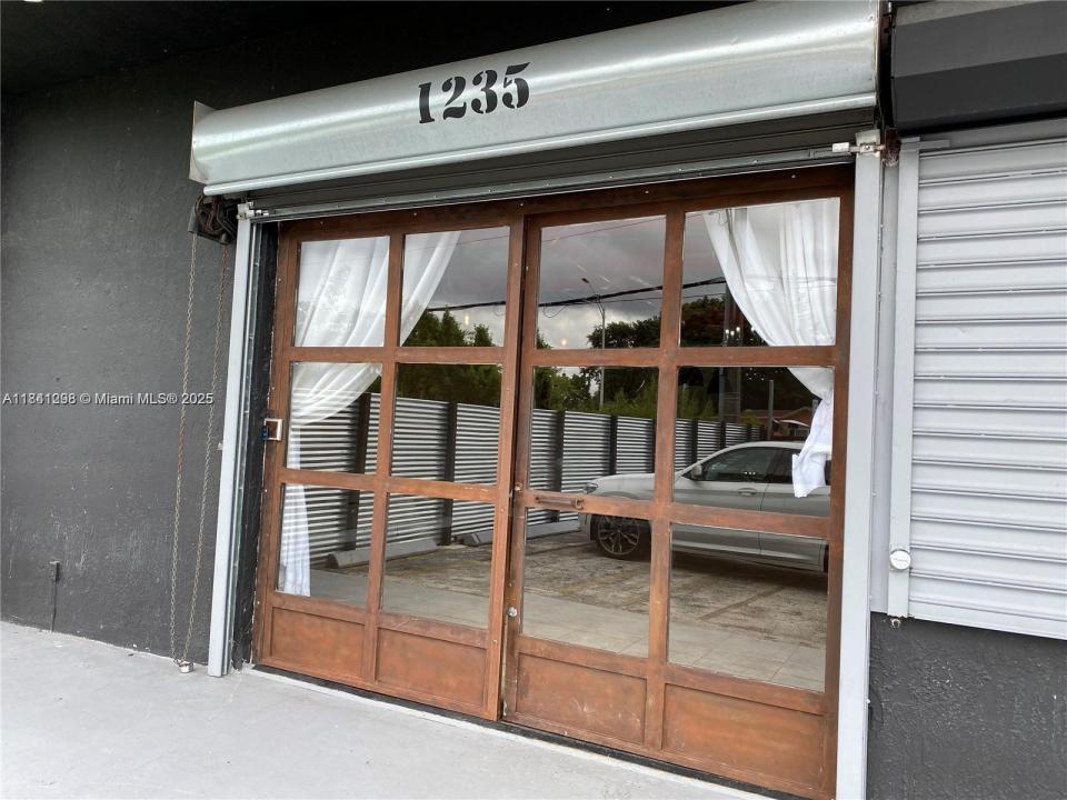 1235 NW 103rd St, Miami, Floride 33147, États-Unis