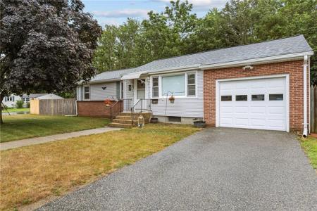 30 Archdale Drive, Warwick, Rhode Island 02889, USA