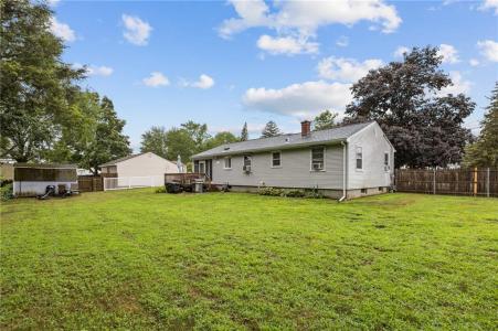 30 Archdale Drive, Warwick, Rhode Island 02889, USA