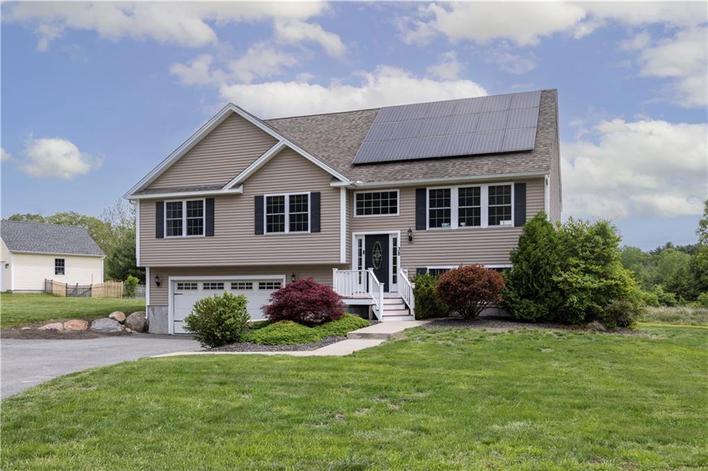 38 Pleasant View Drive, Hopkinton, Rhode Island 02832