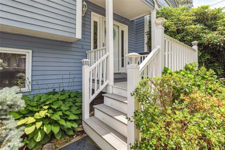 9 Ivy Hollow Court, Cranston, Rhode Island 02921, Amerika Birleşik Devletleri