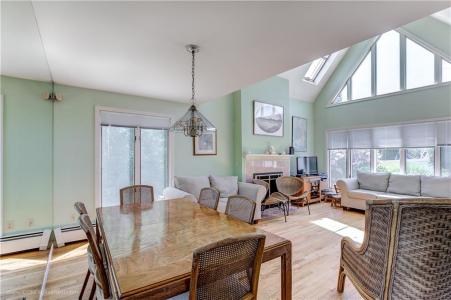 1 Ledge Road, Newport, RI 02840, USA