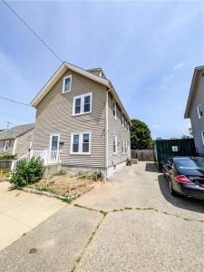 123 Francis Avenue, Pawtucket, RI 02860, USA