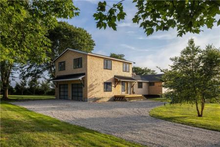 16 Sachuest Drive, Middletown, Rhode Island 02842