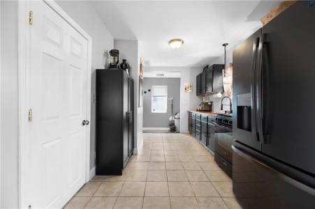 1352 Newport Avenue, Pawtucket, Rhode Island 02861, USA