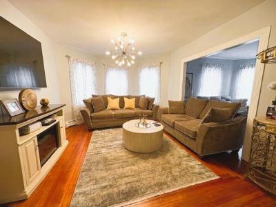582 Public Street, Providence, Rhode Island 02907