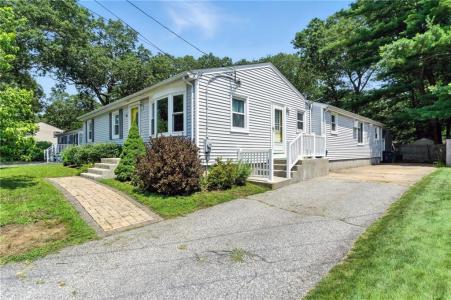 170 Reynolds Avenue, Warwick, Rhode Island 02889