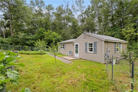 26 Clarke Avenue, Hopkinton, Rhode Island 02832, États-Unis