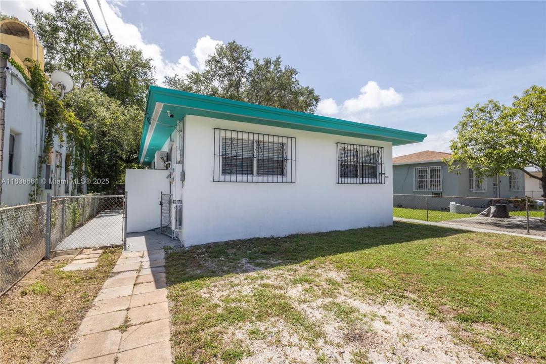 7010 NW 5th Pl 0, Miami, Floride 33150, États-Unis