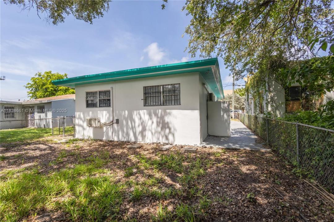 7010 NW 5th Pl 0, Miami, Floride 33150, États-Unis