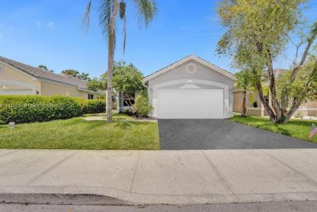 2702 Arborwood Rd, Davie, Florida 33328, USA