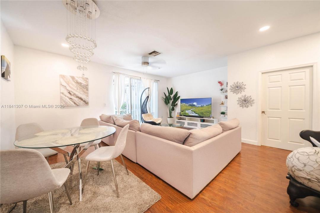 8972 NW 54th St, Sunrise, 佛罗里达州 33351, 美国