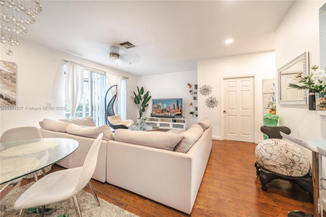 8972 NW 54th St, Sunrise, 佛罗里达州 33351, 美国