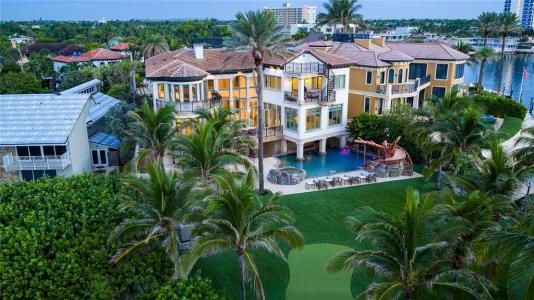 2306 Bay Dr, Pompano Beach, Floryda 33062, USA