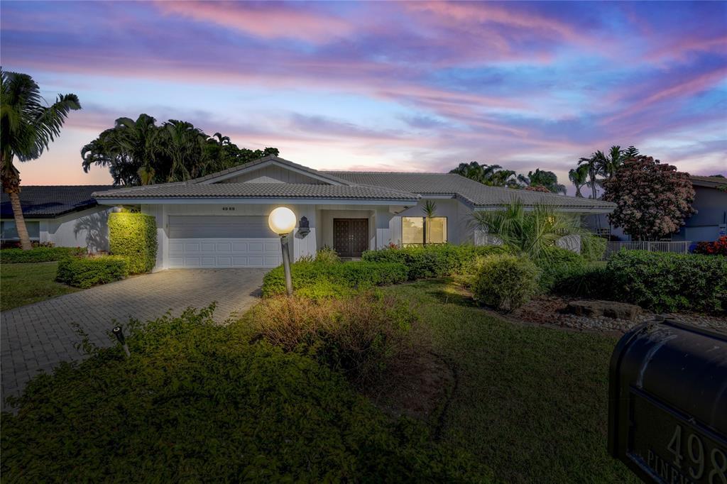 4989 Pineview Cir, Delray Beach, Florida 33445