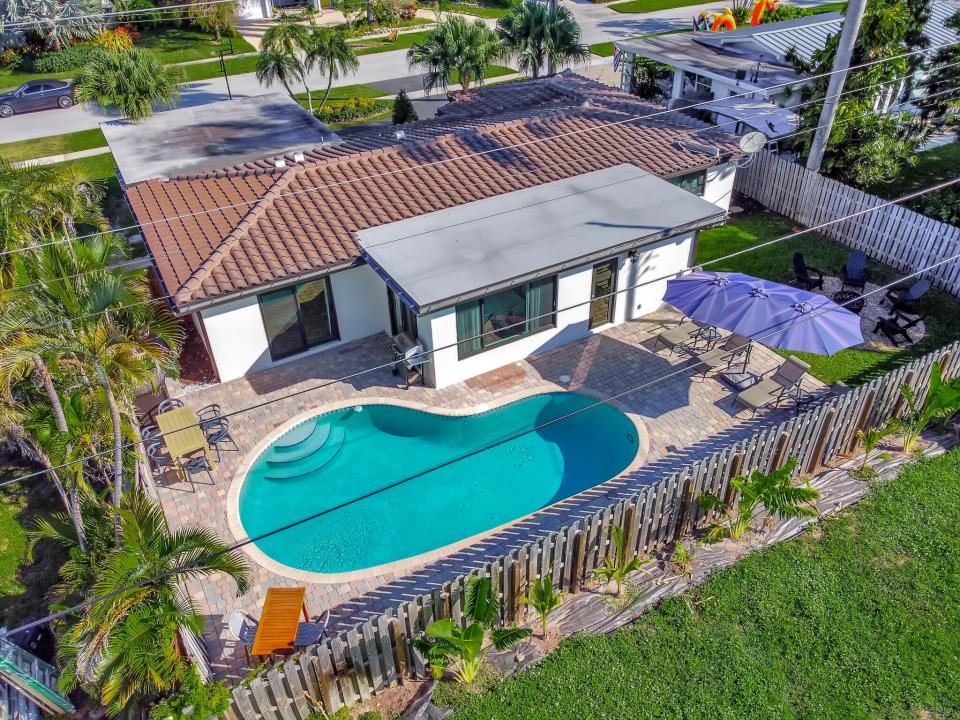 908 SE 16th Street, Deerfield Beach, Florida 33441