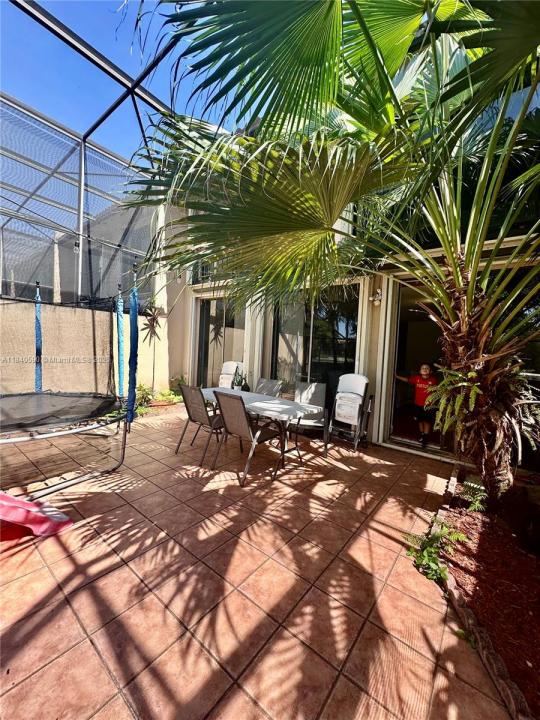 3522 Torremolinos Ave E-31, Doral, Flórida 33178, Estados Unidos