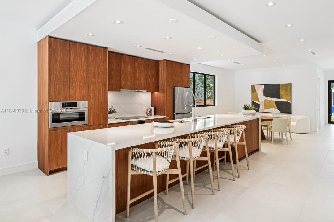 2984 Coconut Ave, Coconut Grove, Florida 33133, USA