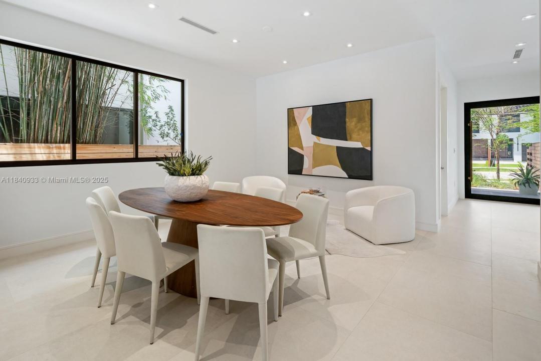 2984 Coconut Ave, Coconut Grove, Florida 33133, USA