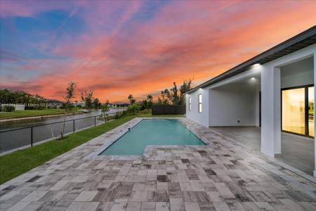 1425 SW 11TH CT, Cape Coral, Florida 33991, USA