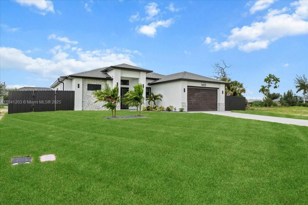 1425 SW 11TH CT, Cape Coral, Florida 33991