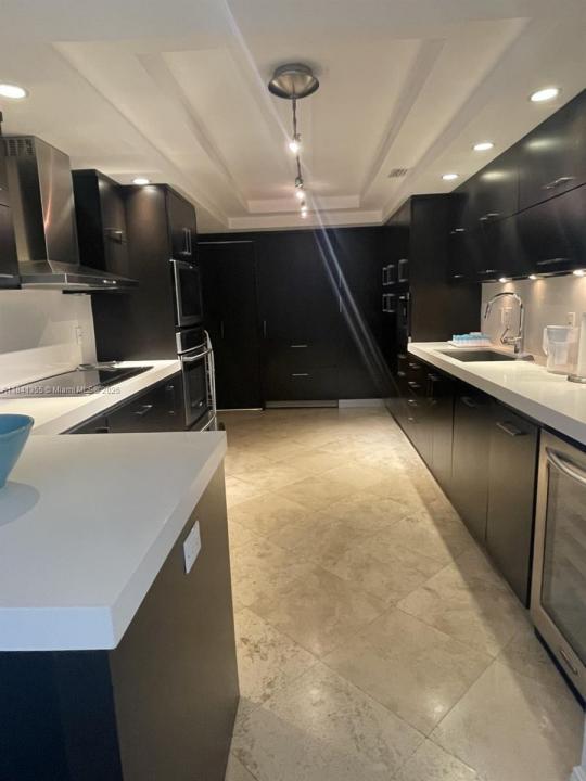 1121 Crandon Blvd E1205, Key Biscayne, 佛罗里达州 33149, 美国