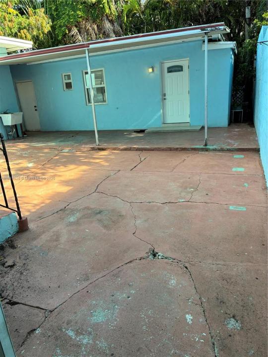 1774 SW 11th St 1, Miami, Florida 33135