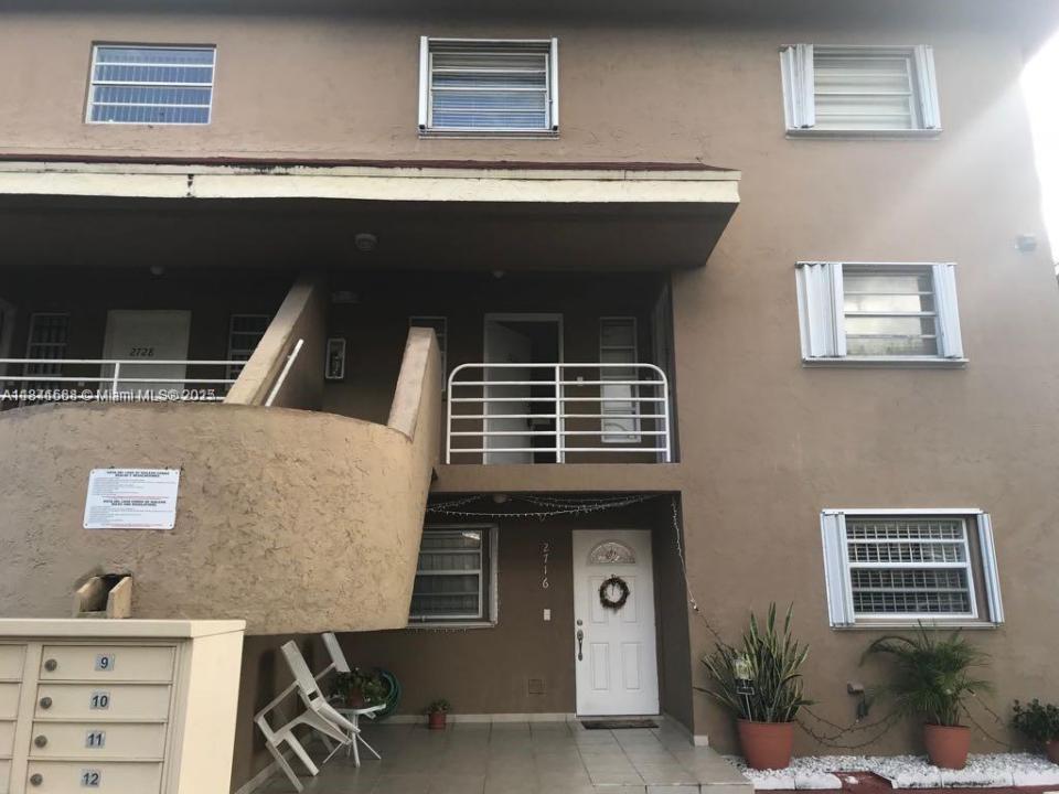 2730 W 60th St 66, Hialeah, 佛罗里达州 33016, 美国