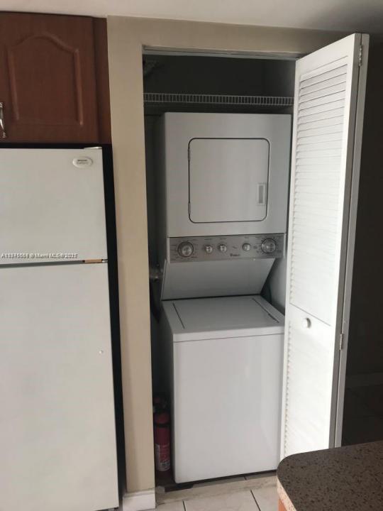 2730 W 60th St 66, Hialeah, 佛罗里达州 33016, 美国