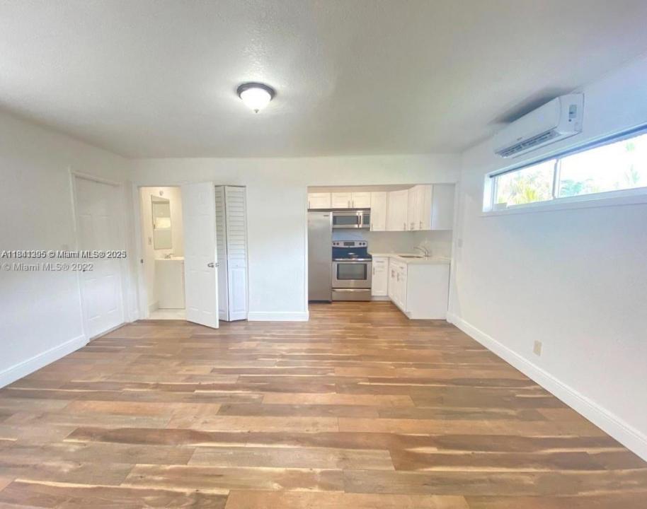 1025 NW 7th Ave A-C, Fort Lauderdale, Flórida 33311, Estados Unidos