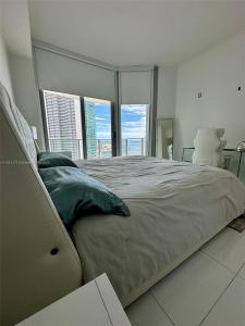 851 NE 1st Ave 3005, Miami, Florida 33132, USA