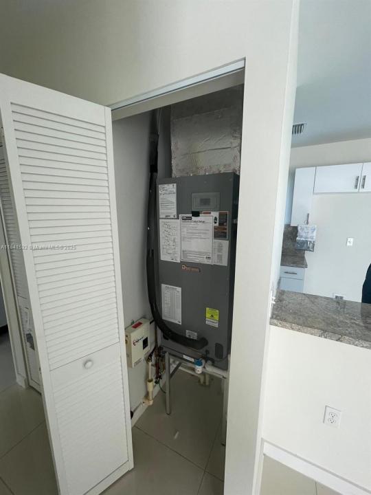 2121 NW 72nd st, Golden Beach, פלורידה 33147, ארצות הברית של אמריקה 
