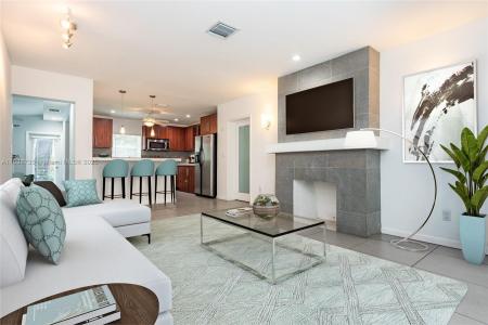 330 NE 86 St, El Portal, Flórida 33138, Estados Unidos