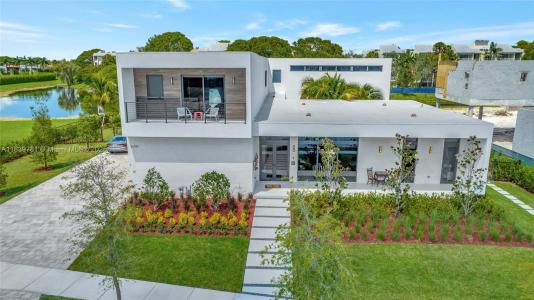 16709 Botaniko Dr N, Weston, Florida 33326, USA