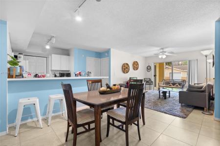 2600 S University Dr 107, Davie, Florida 33328, USA
