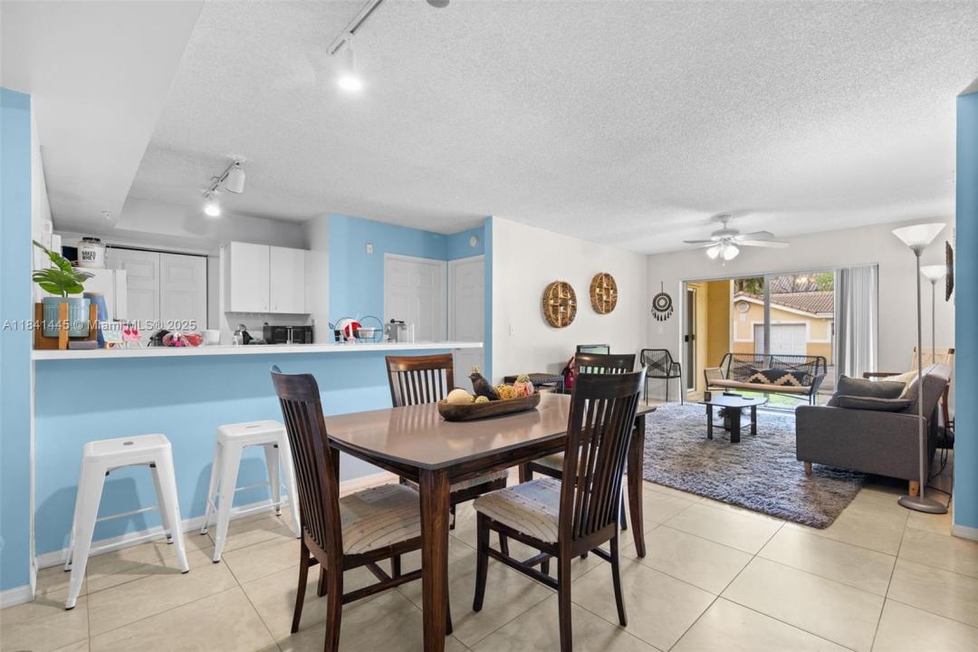 2600 S University Dr 107, Davie, Floride 33328, États-Unis